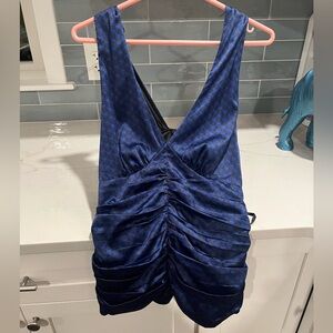 Express Top - NOTE STRAPS - Must Add to a Bundle Amounting to a Minimum of $20)